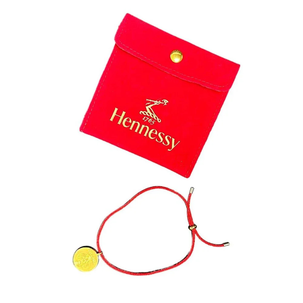 NWOT HENNESSY Cinch Cord Charm Medallion Bracelet